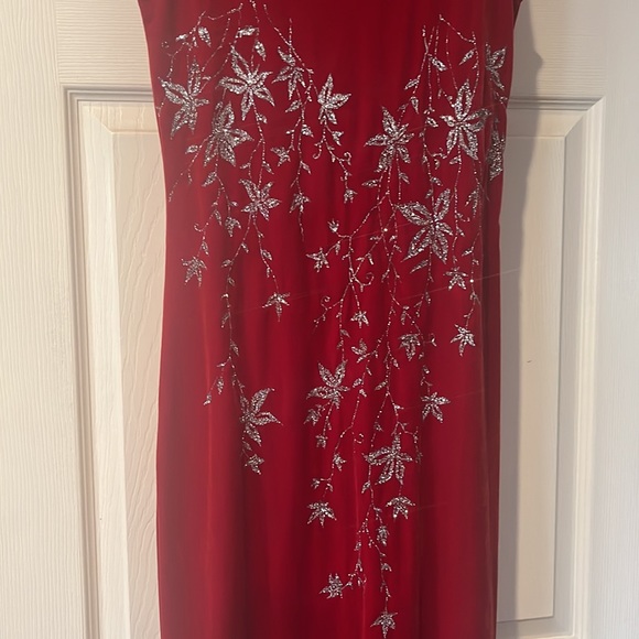 Red Sleeveless Evening Dress w Silver Embroidered Floral Front Vintage Ball gown - Picture 3 of 7